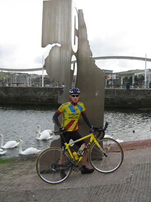 Yours truly at the start having just fended off the swans and dipped the back wheel in the Irish Sea